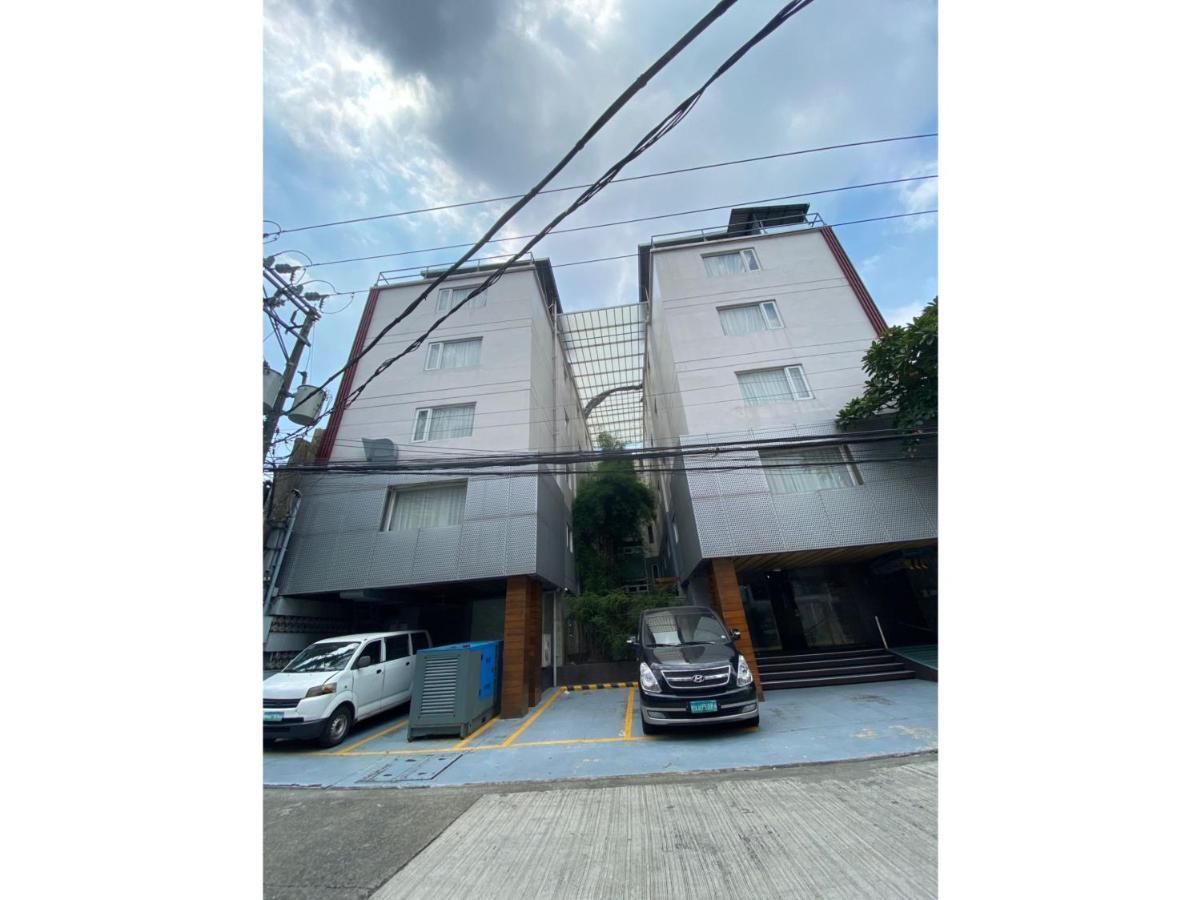 Capital O 820 Guijo Suites Makati Manila Bagian luar foto